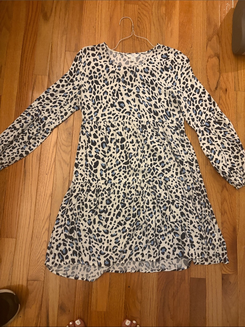 Time and Tru Ivory and Navy Leopard Tiered Long Sleeve Dress